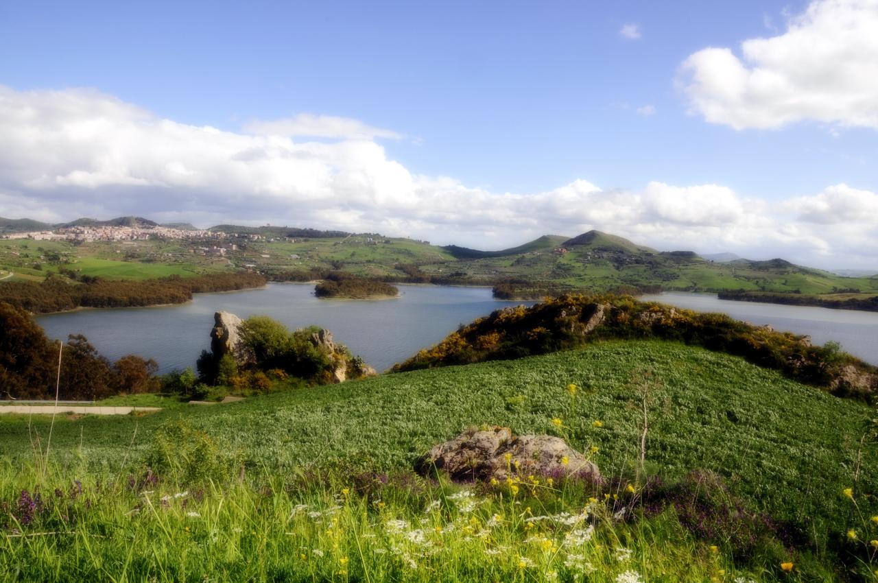 Oasi Del Lago Regalbuto ภายนอก รูปภาพ