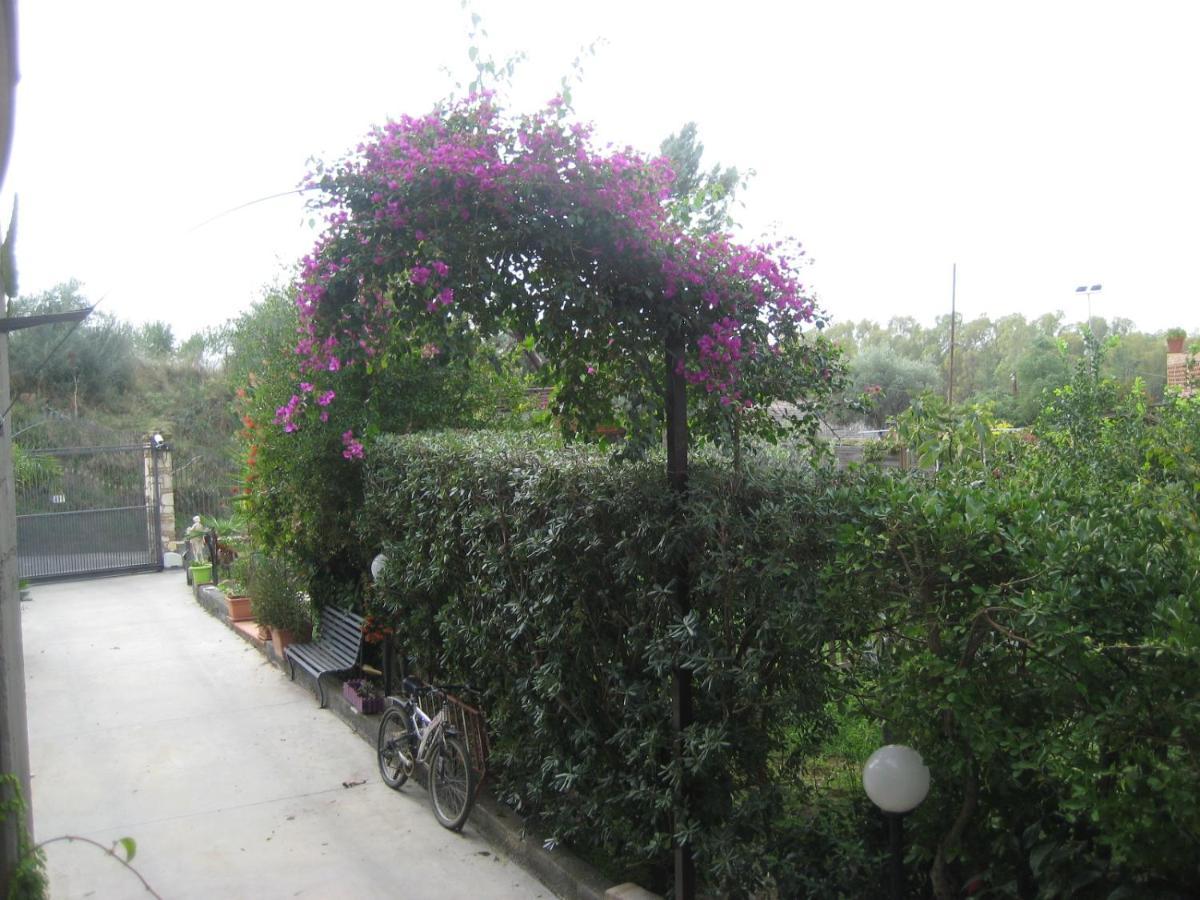 Oasi Del Lago Regalbuto ภายนอก รูปภาพ